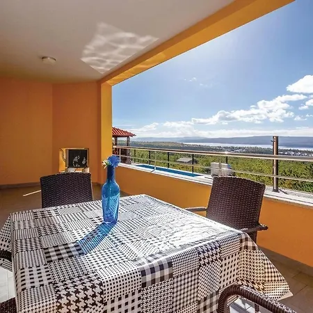 Panorama Apartment *